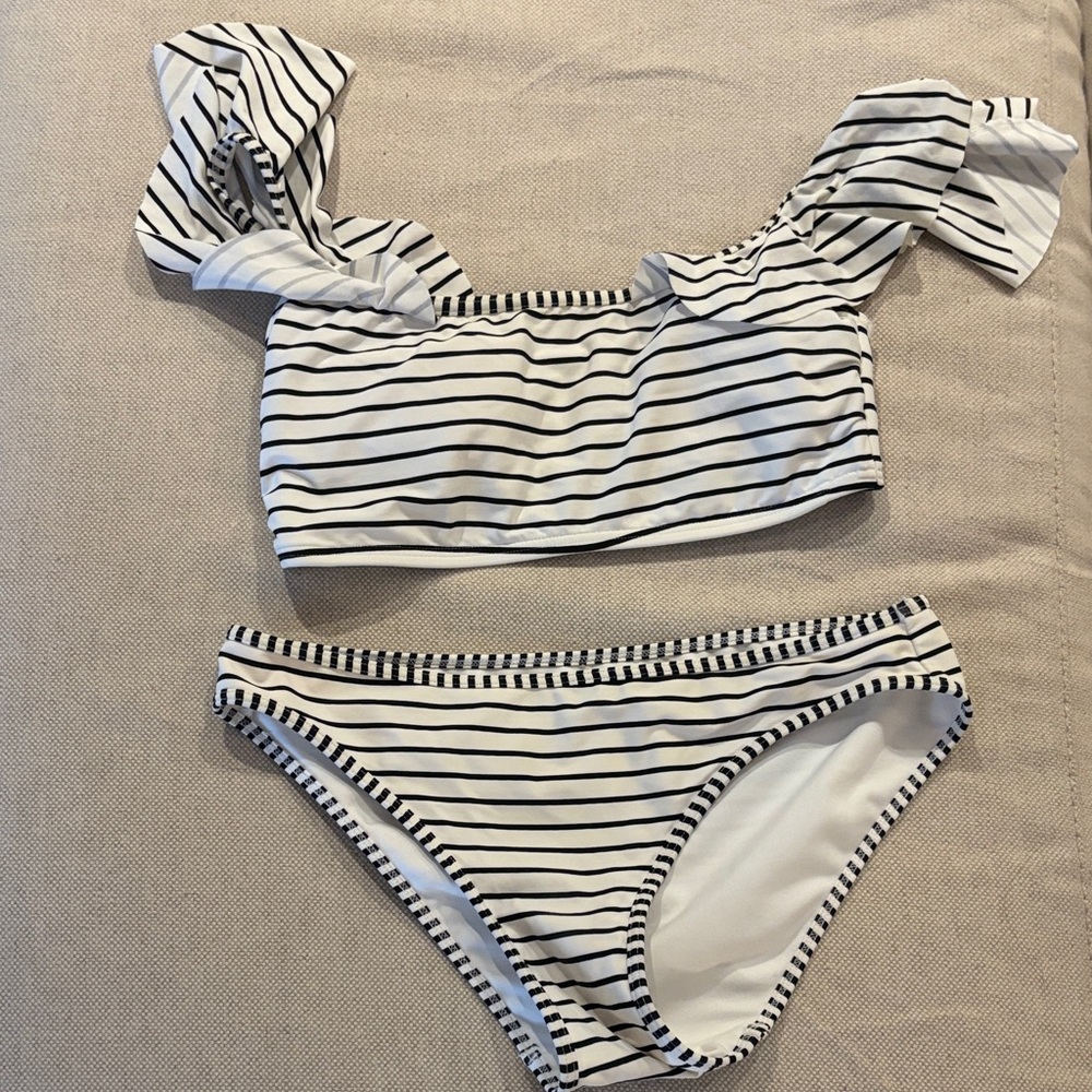 Like new Vince Camuto swim striped bikini set